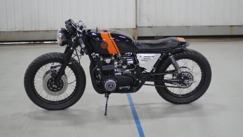 caferacerpasion:  Honda CB550 Cafe Racer by Halifax speed co Â  | www.caferacerpasion.com