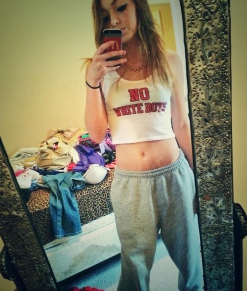snowbunnybrittt:  Not me but I love her style 