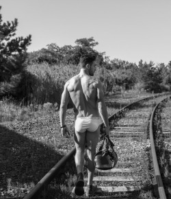 mystraightfriend:  Mystraightfriend.tumblr.com