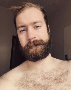 pizzaotter:My beard is coming back nicely…https://www.instagram.com/p/Bor30PNAQubqkfWc6tMDzHJ1oC244rHd4FbiG00/?utm_source=ig_tumblr_share&igshid=1gbsf58nrwvg3