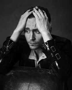 torrilla:  Tom Hiddleston by Jason Hetherington