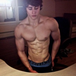 frodosbois2:  UNF yumhttp://frodosbois2.tumblr.com