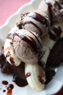 im-horngry:  Vegan Banana Split - As Requested!