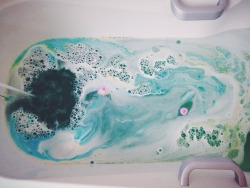 claregardner:  Check out today’s bath water. It started off