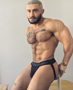 mypairofjeans:Francois Sagat in Pump