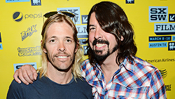 canciondeamorcaducada:    “Taylor’s like my brother; he’s my best friend in the world.” -Dave Grohl  