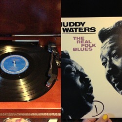 lifegoeson-222:  Waking up to Muddy Waters vinyl! What a great