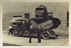 vintagegeekculture: King Kong behind the scenes, 1933