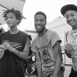 cudinews:  Kid Cudi with Jaden and Willow Smith at the Coachella