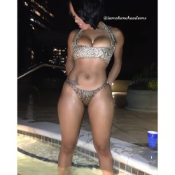 simplysheneka:  In the jacuzzi chilling with my boo @deiondrasanders