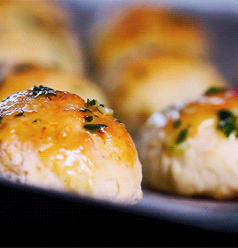 fatfatties:    Garlic Cheese Bombs   
