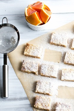 fullcravings:  Orange Crumble Tart with Vanilla Bean