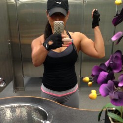 FlexFriday!!! Smashed my #Arms workout. #girlswholift #girlswhoworkout