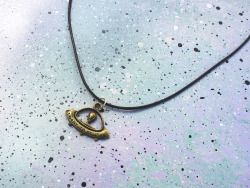 thevintageloser:  👽 I Want to Believe Alien UFO Necklace