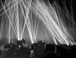 vivipiuomeno1:World war two - Algiers Luftwaffe raid, french