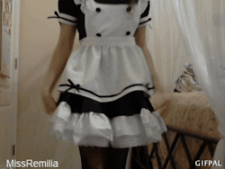 missremilia:  Decided to make some fun gifs before taking pictures for Daddy. 