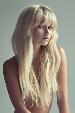 crazygirl-4:  Hairbra beauty  Portrait of a stunning blonde source