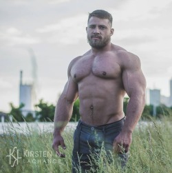 thick-sexy-muscle:  Ranson Lee, thick sexy bearded muscle stud