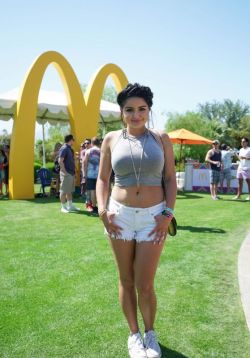 phantom-of-the-booty:  dailyactress:  Ariel Winter – 2015 Coachella