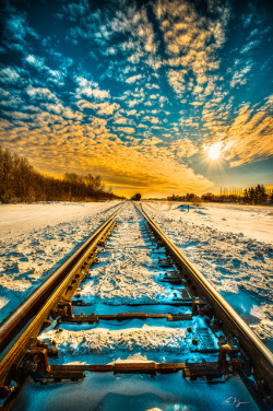 bluepueblo:  Snow Rail, Saskatchewan, Canada photo via candy