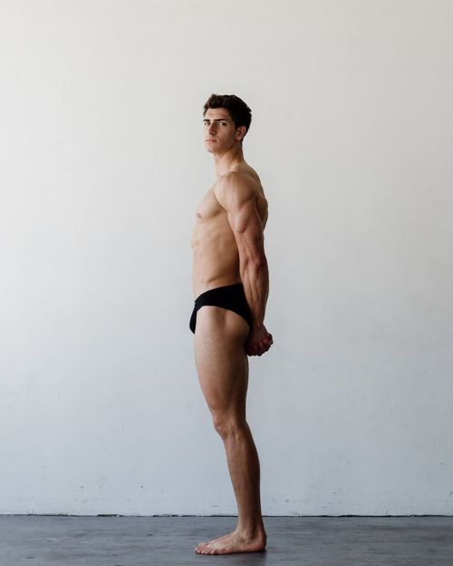 xgv:Alex Mitchell photographed by Andrew Gin