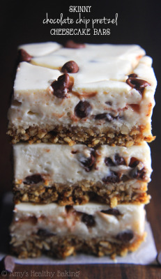 guardians-of-the-food:  Skinny Chocolate Chip Pretzel Cheesecake