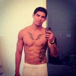 instaguys:  Guys with iPhones Source: gwip.me 