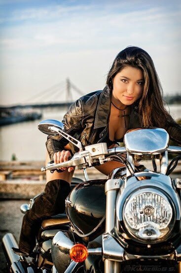 g-save:  Chicas y MotosQue tengan una buena semana.Saludos!