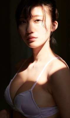 japanesebeautifulwoman:  Yuka Ogura 小倉優香