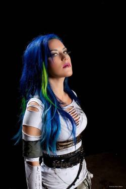 fuckyeah-alissawhite-gluz:  Alissa White-Gluz (Arch Enemy) by