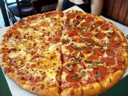 CRAVEFOODIE.COM