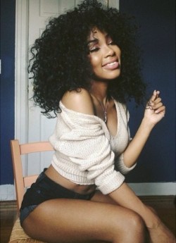 crazyloveplay:  Untitled on We Heart It. http://weheartit.com/entry/65063304/via/wazzup_