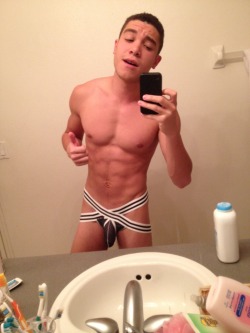 aang-banged:  Look who has his first jock strap! 