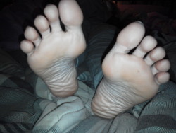 toered:  What would you do with these my foot lovers  C'mon give