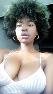 she2damnthick:  Beautiful Breasts And Lips