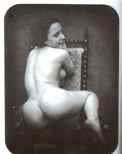 grandma-did:  Celebrating Booty Tuesday with oldtimeerotica