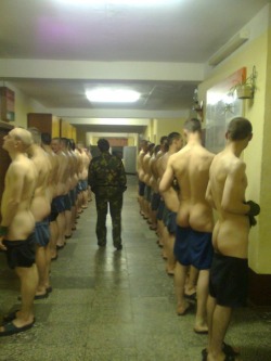 randydave69:  Military ass inspection? Dave PLEASE don’t follow