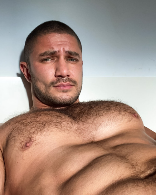 menodore:DATO FOLANDvia Instagram