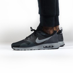 tgwo:  Nike Air Max Tavas (black/cool grey-anthracite) available