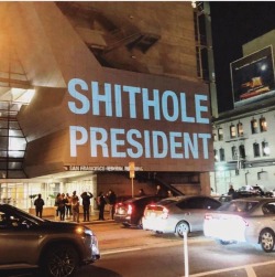 lovelikehonesty: San Francisco Federal Building tonight.