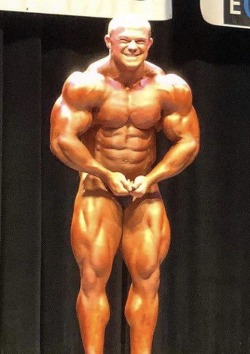 Dominic Triveline - Massive man guest posing for his first time