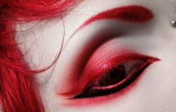 raspberry-corpse:  STAGE3 ∴ vamp eye 