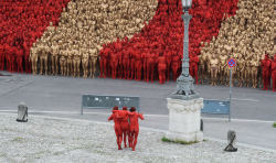 artruby: Spencer Tunick. 