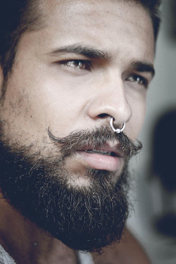 beardedprinces: scootersguf:  beardpornography:  Rafa Borges