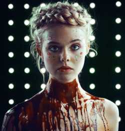 antipahtico:  Elle Fanning ~  The Neon Demon (2016)   