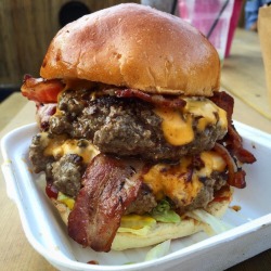 yummyfoooooood:  Bacon Double Cheeseburger 