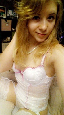 makinglexi:Dressing up as a beautiful princess! 