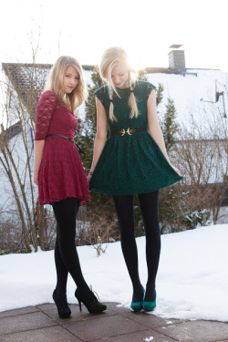 my-tight-little-skirt:  Christmasy colors!Follow for more posts