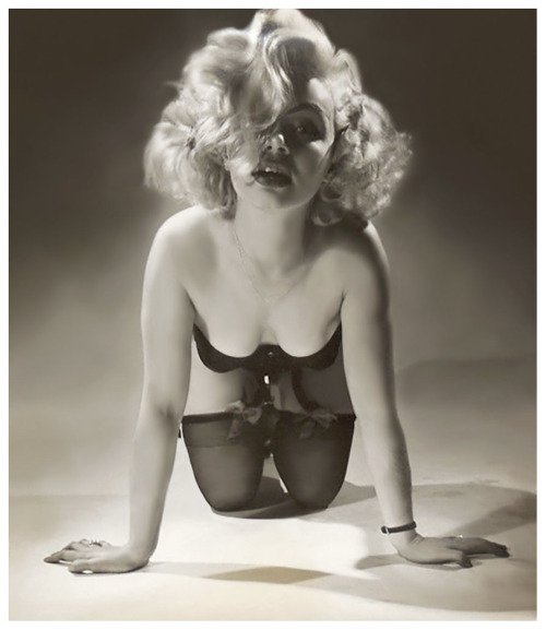 burleskateer:Rita Grable