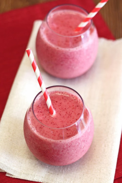 vegan-yums:     dairy free cranberry smoothie / recipe